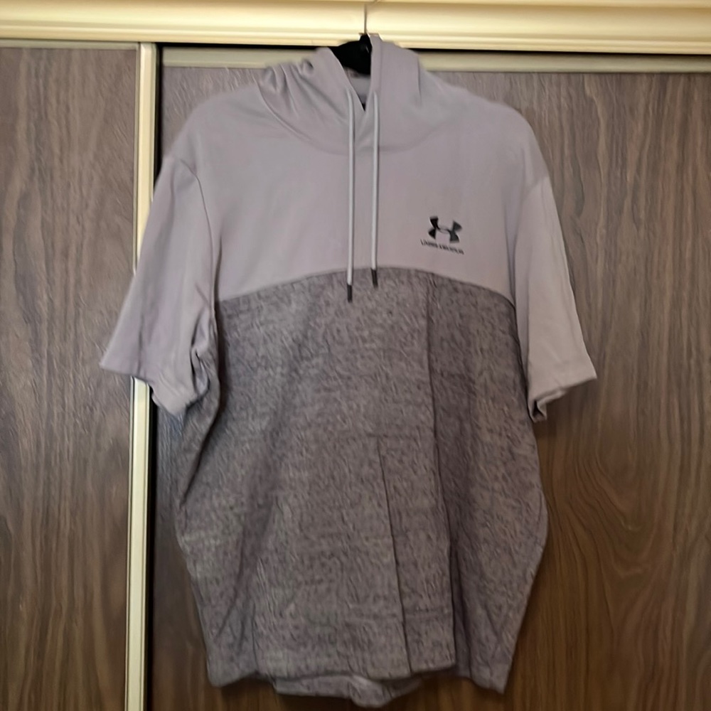 Under Armour Sweatshirt